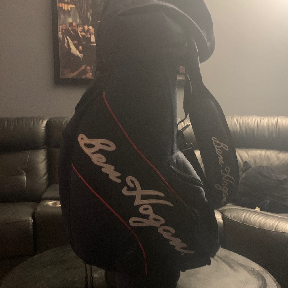 Ben Hogan  Blue and white Golf Bag Excellent Condition